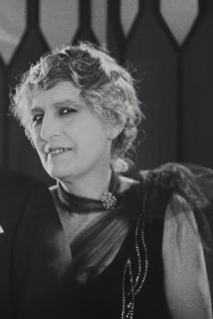 Jeanne Brindeau portrait