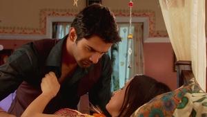 Iss Pyaar Ko Kya Naam Doon? Arnav drops Khushi home