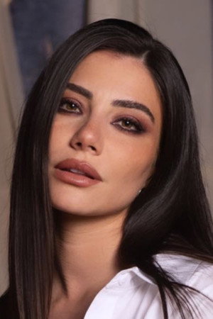 Carolina Carvalho portrait