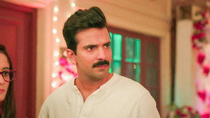 Mannat's Desperate Deal