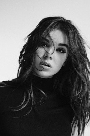 Hailee Steinfeld