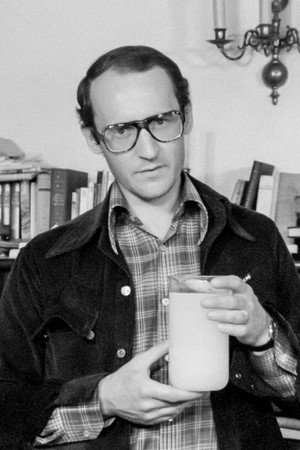 High-Quality Cow Feed (1976)