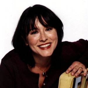 Arabella Weir image