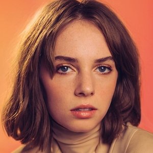 Maya Hawke image