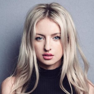 Chloe Arrowsmith image