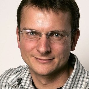 Phil Hunt image