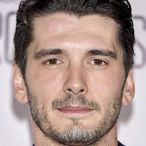 Yon González image