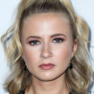 Eliza Bennett image