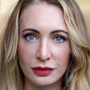 Caroline Boulton image