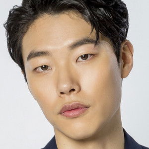 Ryu Jun-yeol - Discover the TV Shows and Movies They Starred In