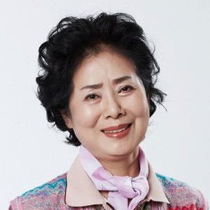 Sunwoo Yong-nyeo - Discover the TV Shows and Movies They Starred In