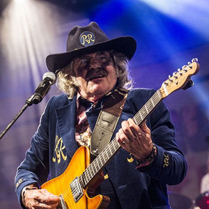 Bennie Jolink - Discover the TV Shows and Movies They Starred In