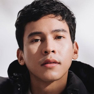 Enchong Dee