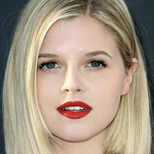 Ana Mulvoy-Ten