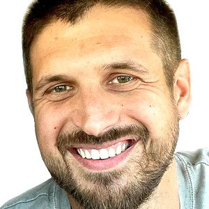Evan Thomas