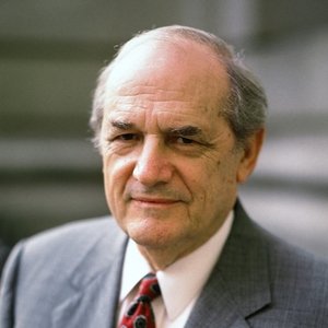 Steven Hill