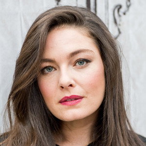 Alexa Davalos