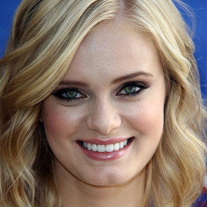 Sara Paxton