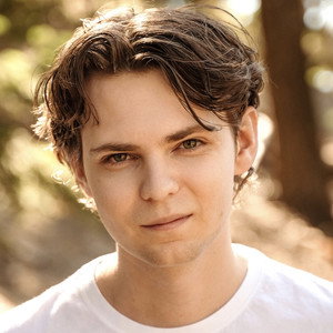Robbie Kay