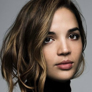 Georgie Flores
