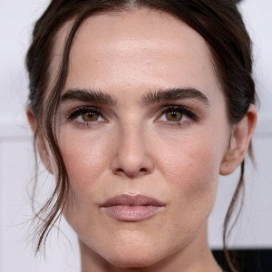 Zoey Deutch