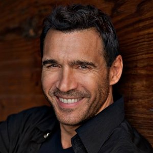 Adrian Paul