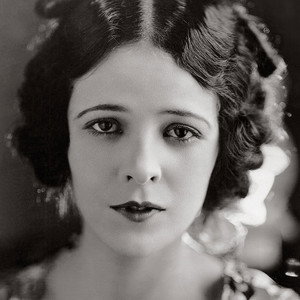 Mona Maris