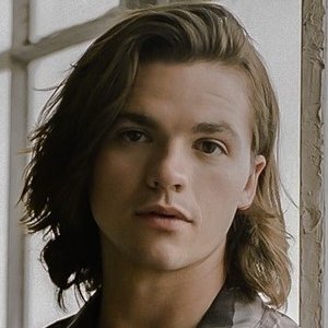 Joel Courtney