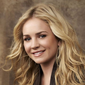 Britt Robertson