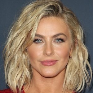 Julianne Hough's profile Julianne Hough's profile