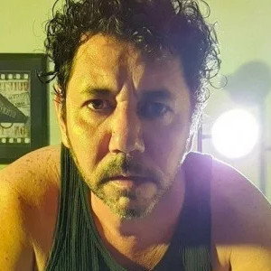 Abaetê Queiroz