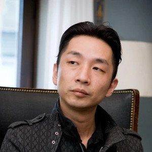 山岡晃