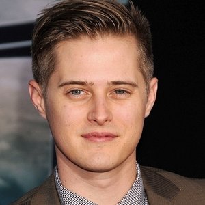 Lucas Grabeel