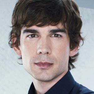 Christopher Gorham's profile Christopher Gorham