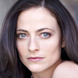 Lara Pulver