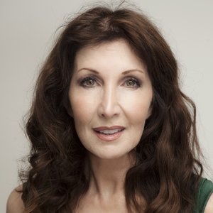 Joanna Gleason