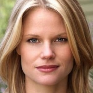 Joelle Carter