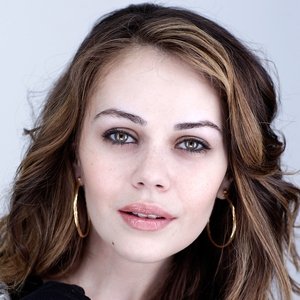 Alexis Dziena's profile Alexis Dziena