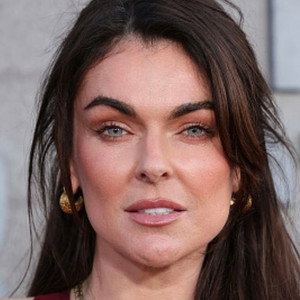 Serinda Swan
