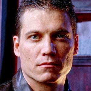 Holt McCallany