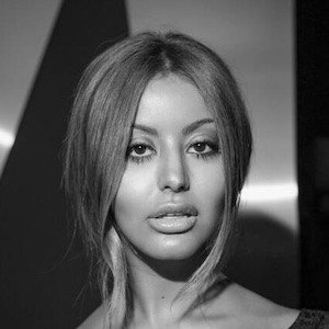 Zahia Dehar
