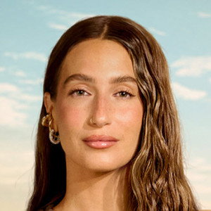 Amanda Batula
