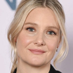 Romola Garai