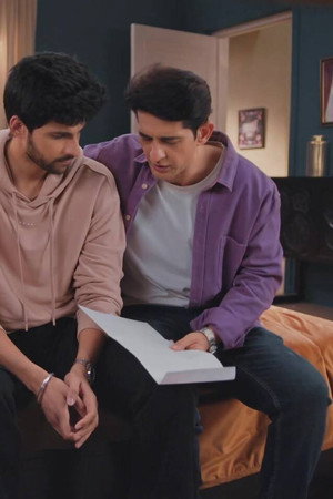 Karan Hands His Property to Parth