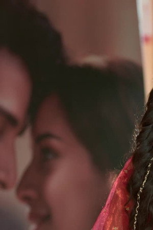 Latika Reaches The Cinema And Confronts Jeetu
