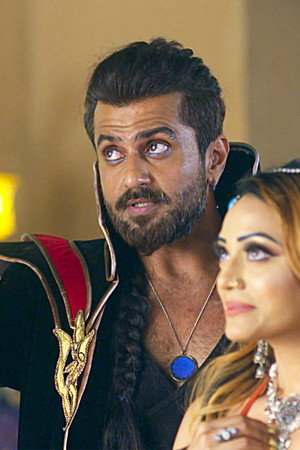 Zarina's Love, Aladdin's Enemy