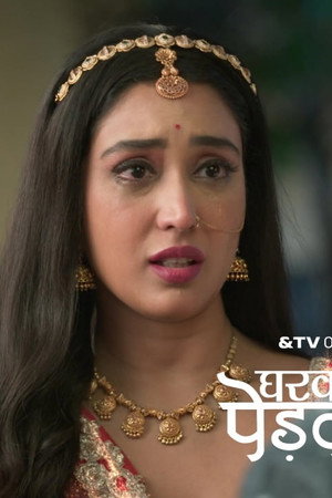 Jeetu Tries to Stop Latika From Leaving