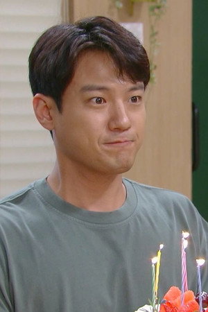 Mirae, don't you know that he's an ex-con?