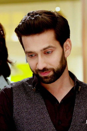 Shivaay Plans Against Anika
