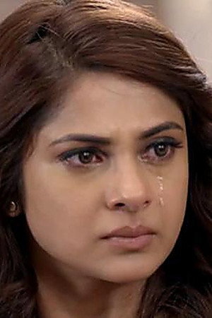 Maya Stops Jhanvi